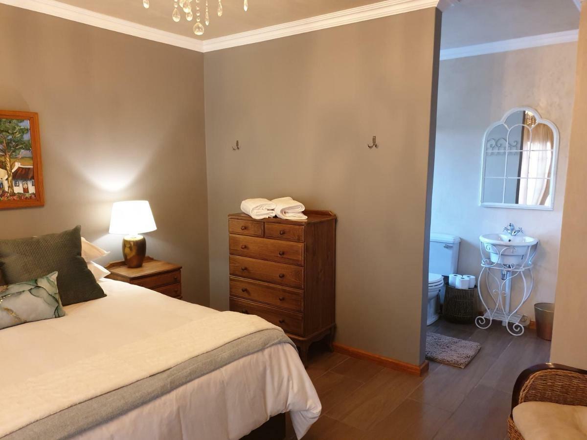 Hotel 34Onfifth Port Elizabeth Esterno foto
